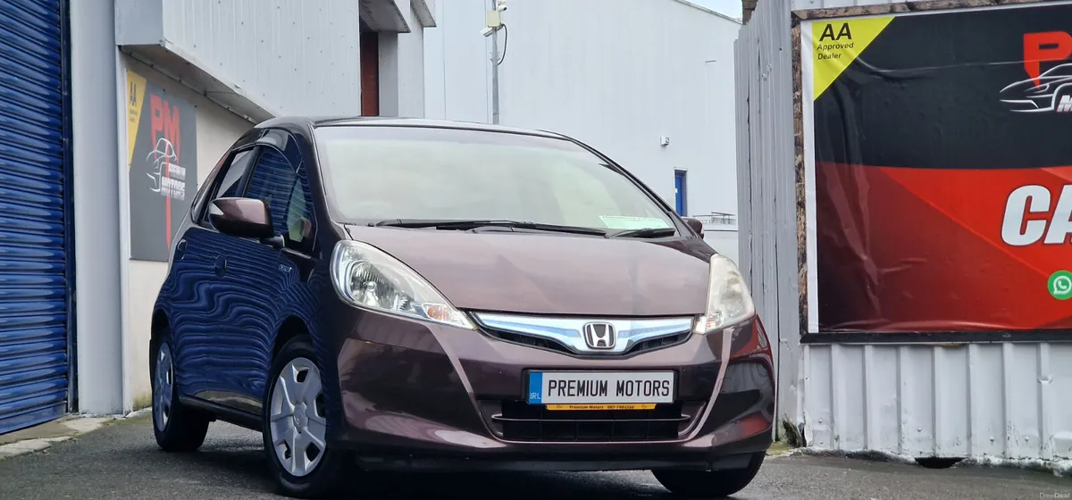 Honda Fit Hybrid Automatic - Image 2