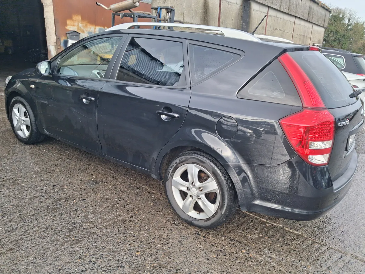 Kia Ceed 2012 - Image 4