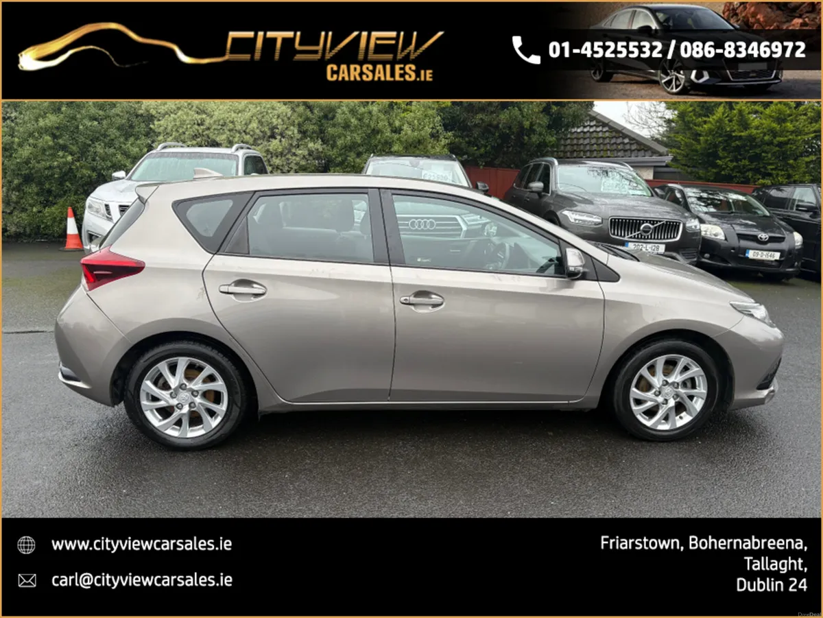 Toyota Auris 1.33 AURA 5DR LOW MILAGE - Image 3