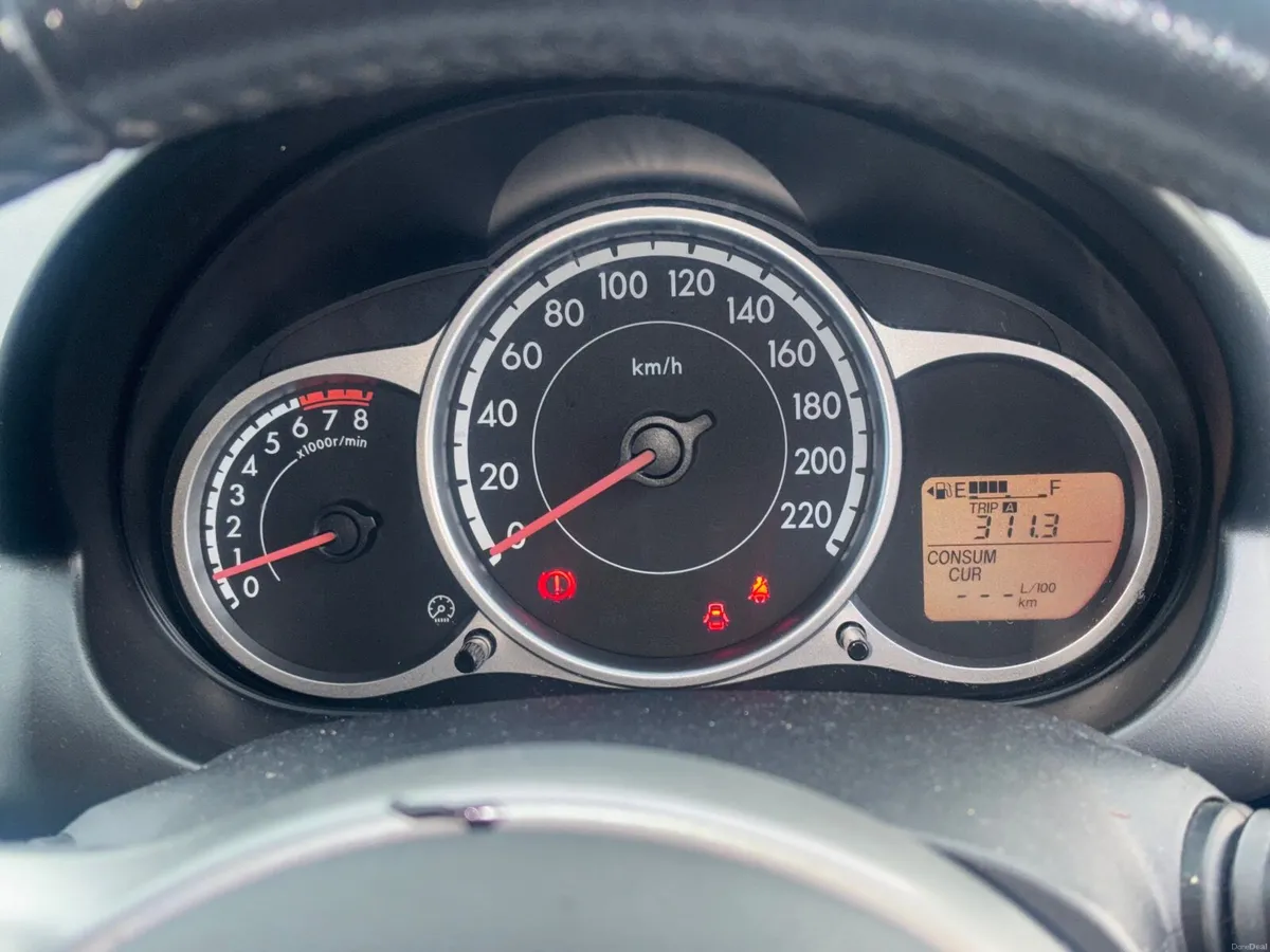 Mazda Mazda2 2011 - Image 3