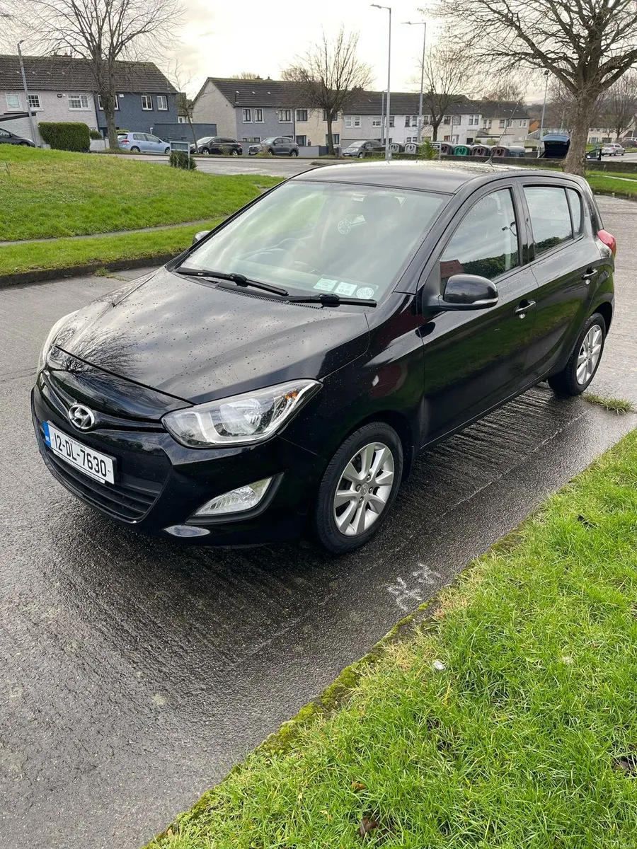 Hyundai i20 Hatchback - Image 3