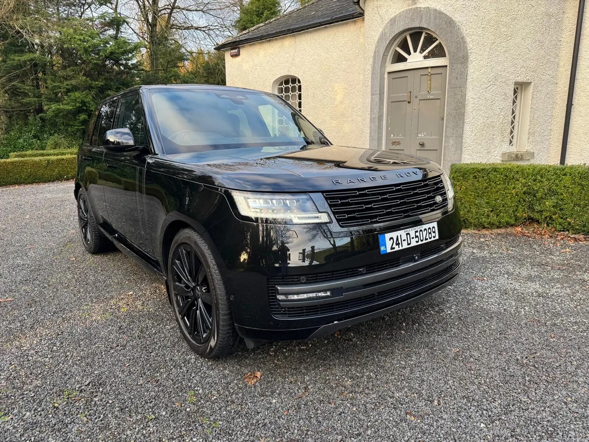 Range Rover P460e -plug in petrol hybrid - Image 1