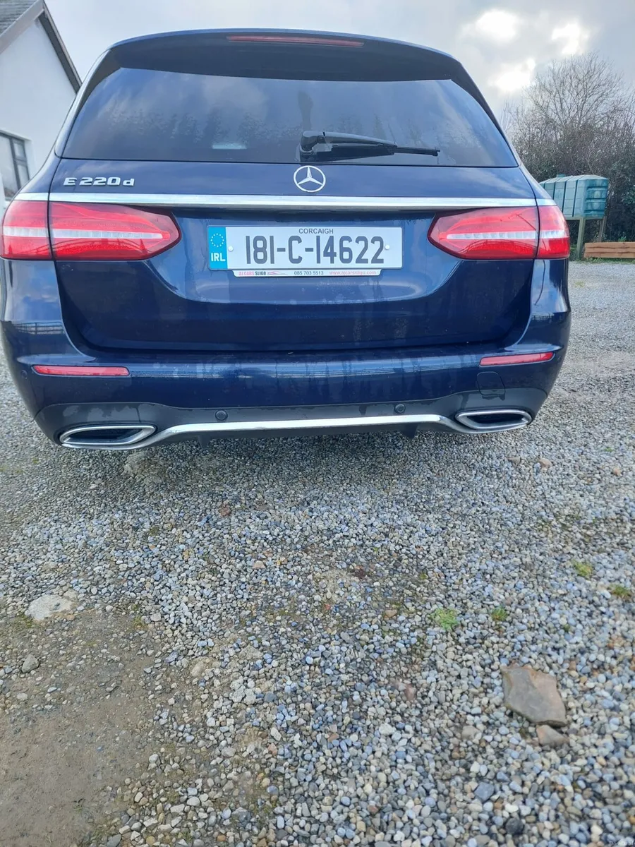 Mercedes E220d Estate - Image 4