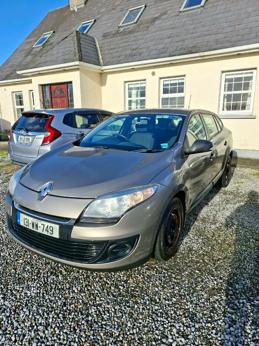 RENAULT MEGANE 2013 ESTATE LOW KM - Image 2