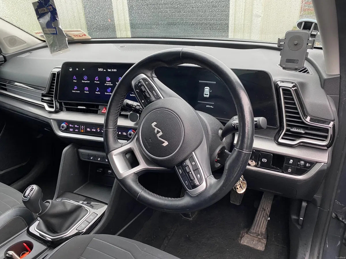 Kia Sportage 2023 - Image 3