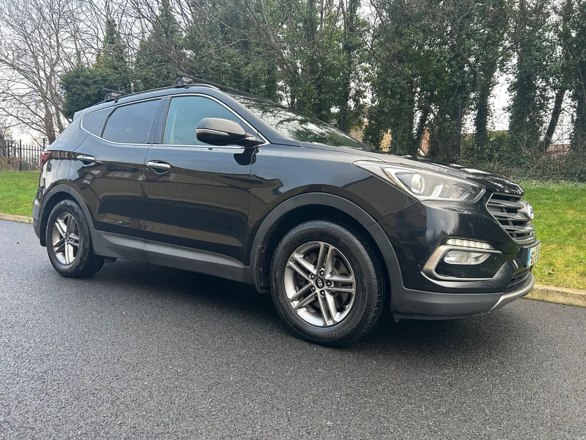 Hyundai Santa Fe 2016 (LEATHER INTERIOR) - Image 1