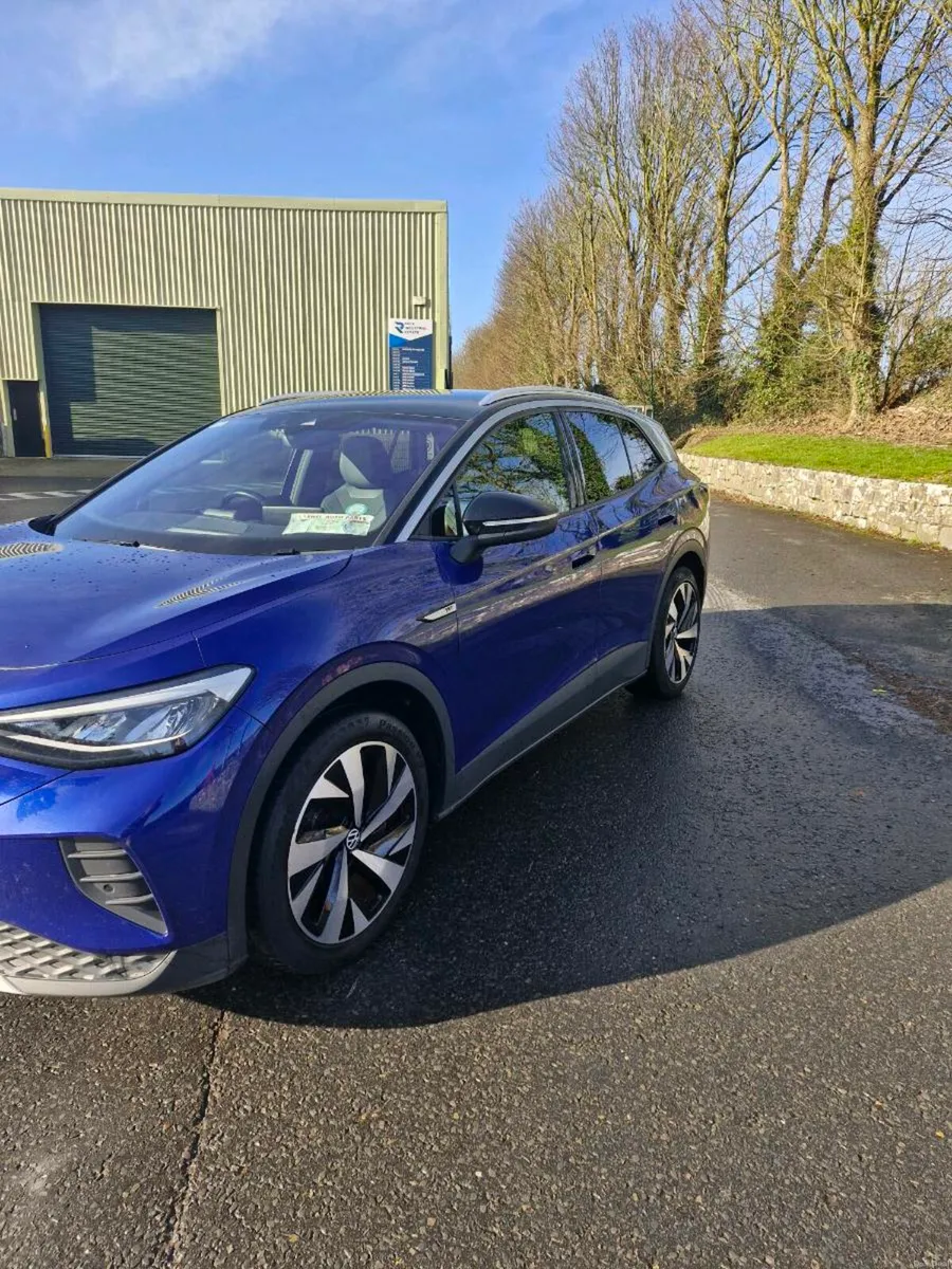 VW ID.4 1st Edition 2021 | Electric SUV | Auto - Image 3