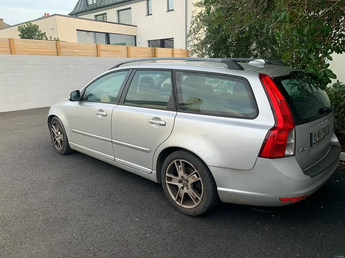 Volvo V50 2010 - Image 3