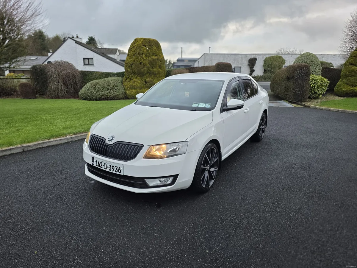 SKODA OCTAVIA 1.6 TDI AMBITION - Image 4
