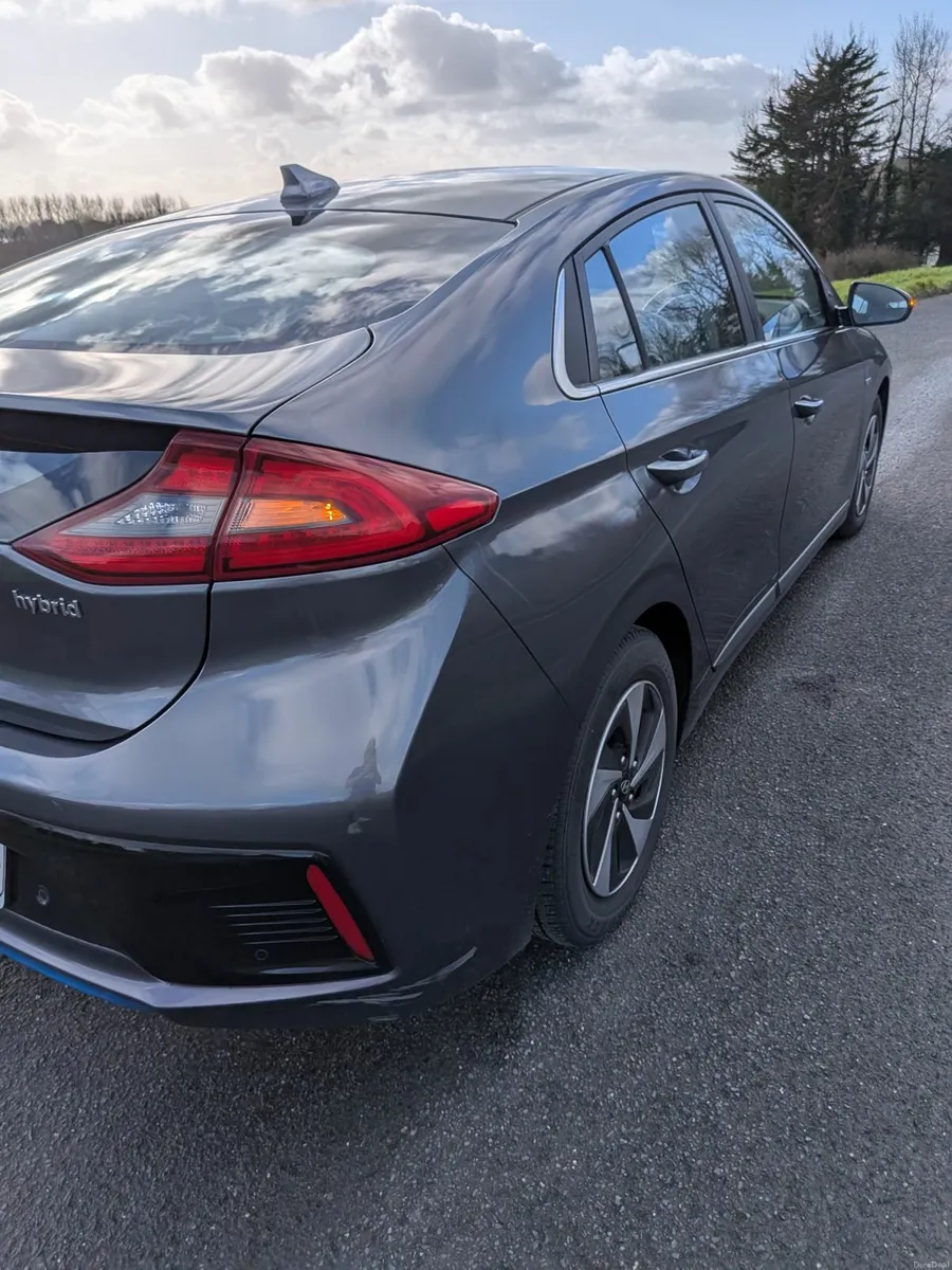 Hyundai IONIQ 2017 - Image 2