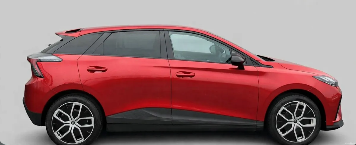 MG4 *Top Spec* Trophy/Exclusive Long Range EV - Image 2