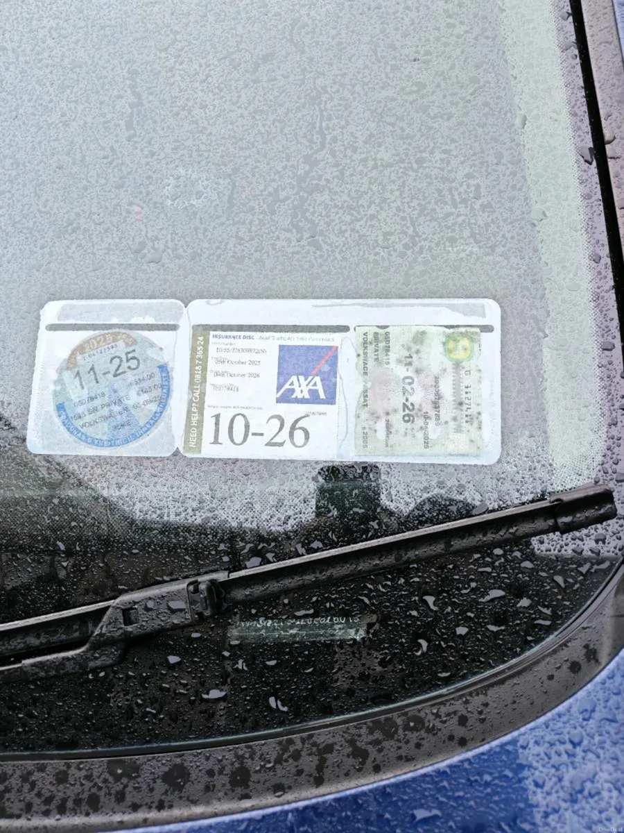 2005 Volkswagen Passat - Image 2