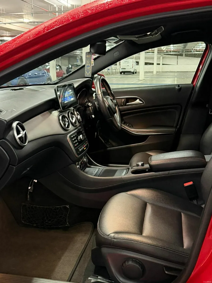 Mercedes-Benz GLA 2015 - Image 4