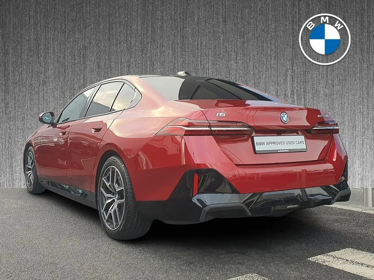 BMW i5 eDrive40 M Sport Saloon - Image 3