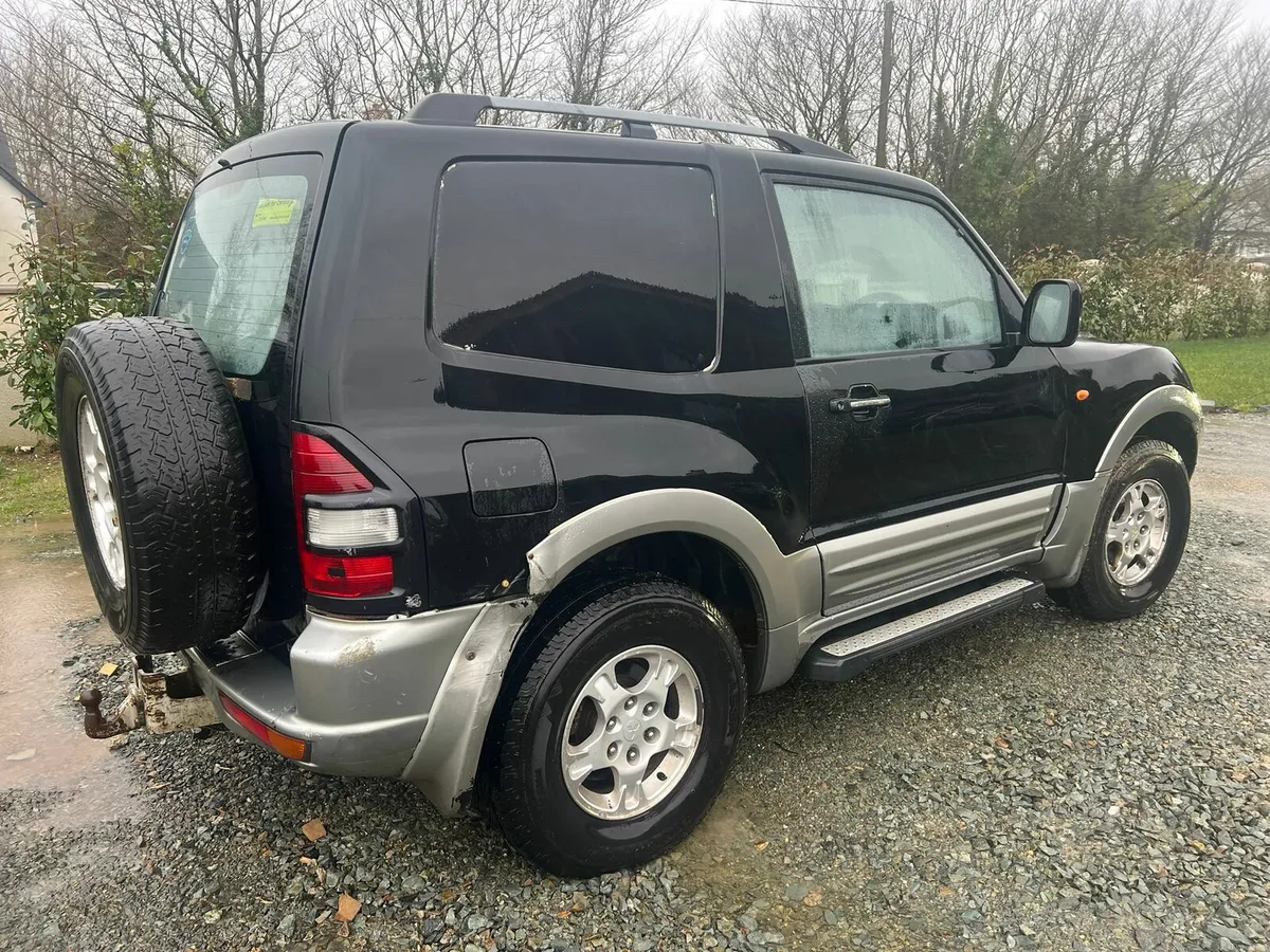 Mitsubishi pajero - Image 3