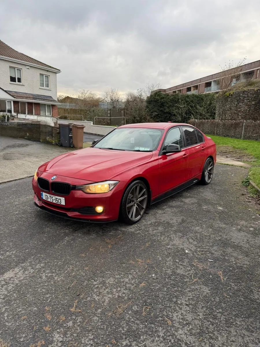 BMW 320 - Image 1