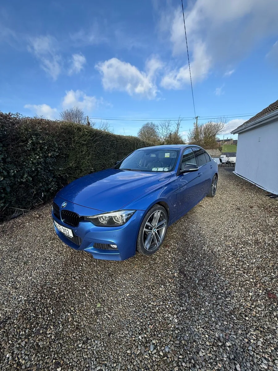 BMW 181 330e MSPORT - Image 1