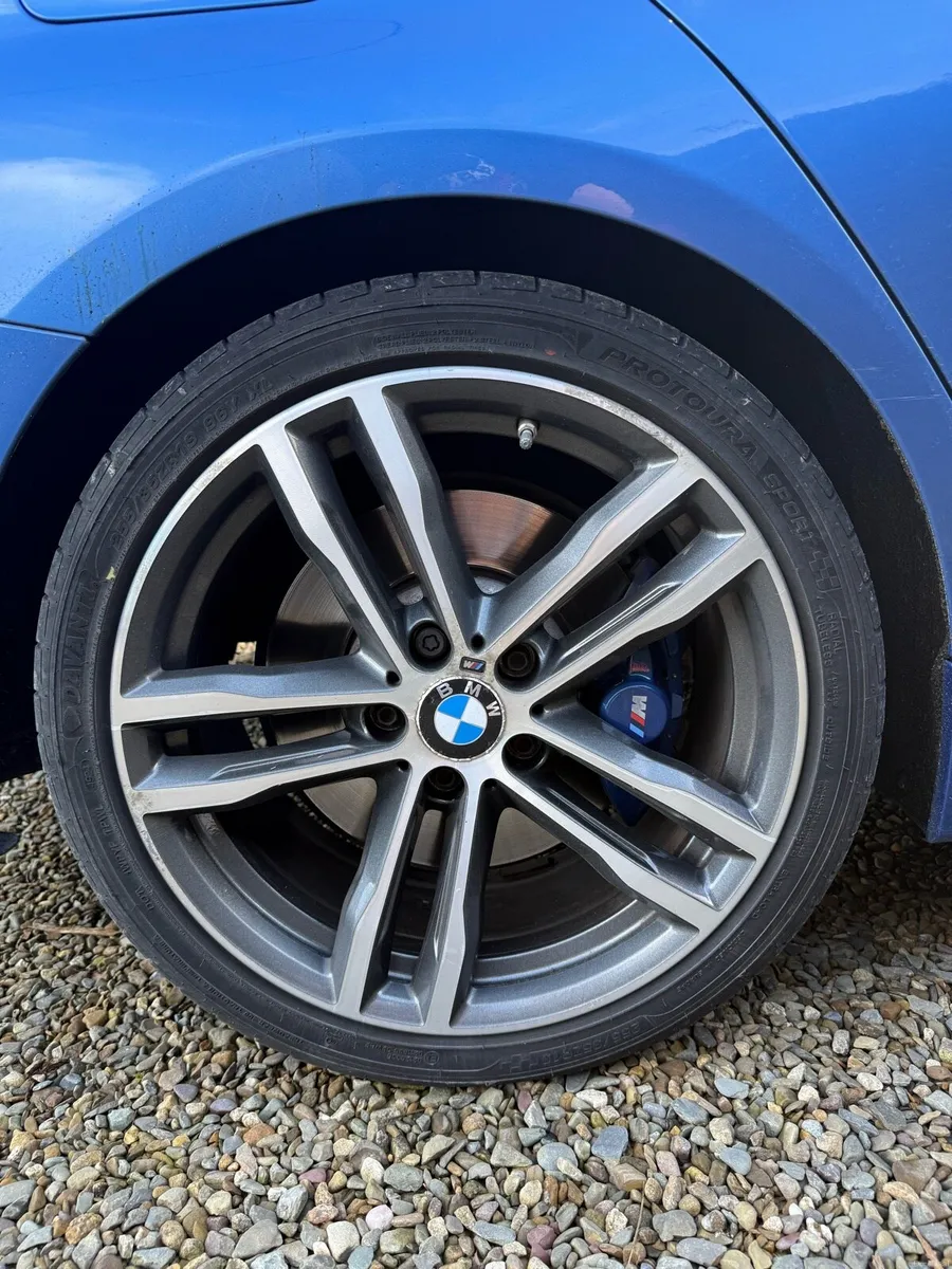 BMW 181 330e MSPORT - Image 4