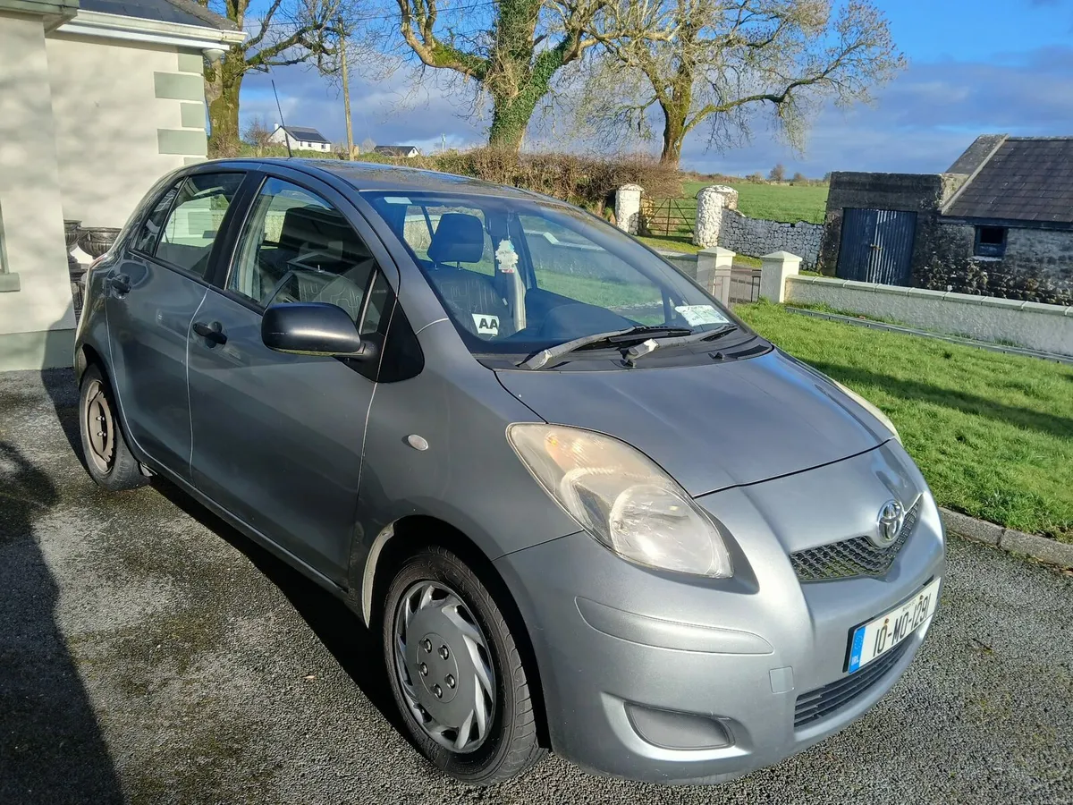 Toyota Yaris 2010 - Image 4