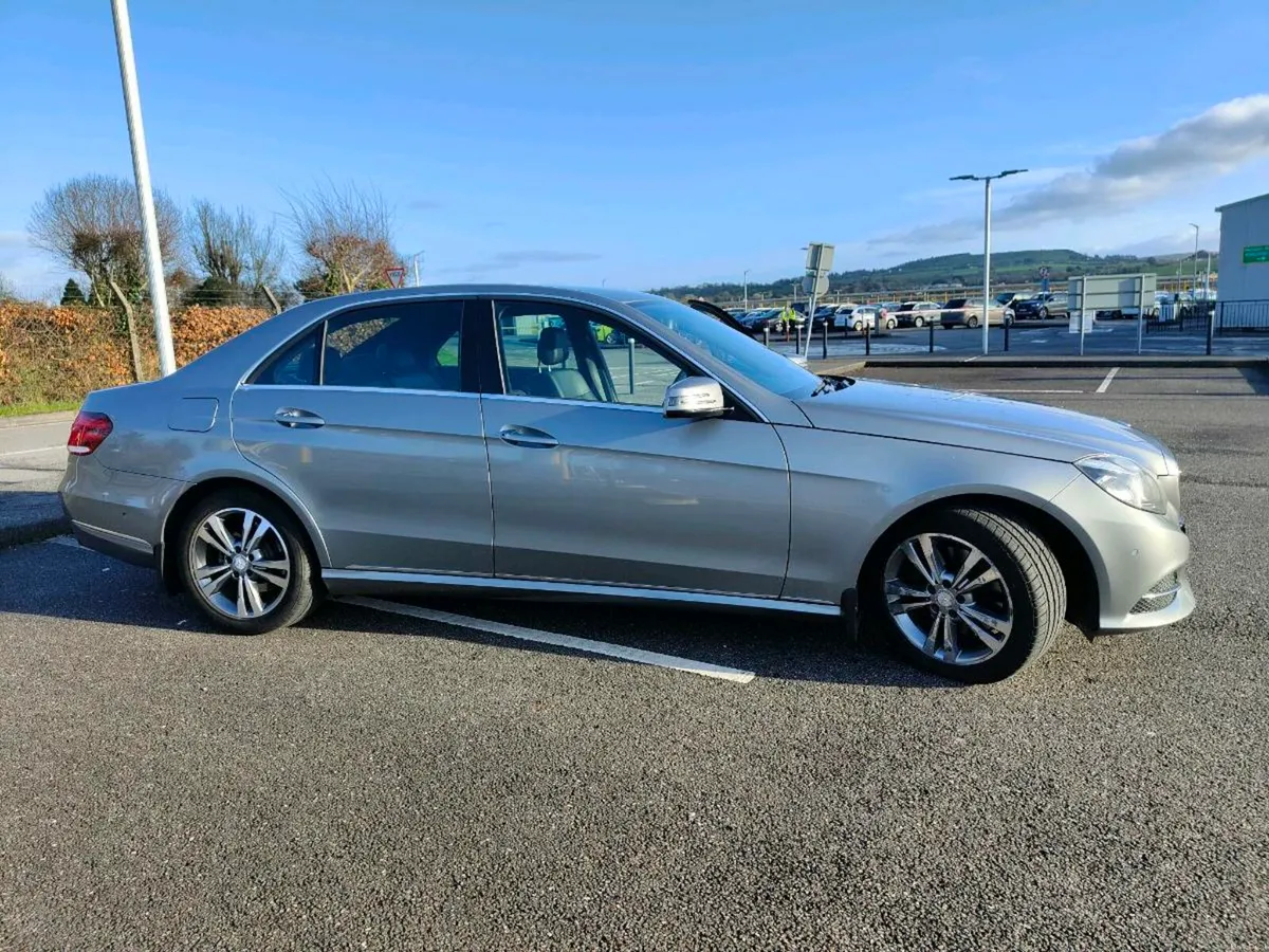 Mercedes Benz E300 Bluetec hybrid diesel for sale - Image 2