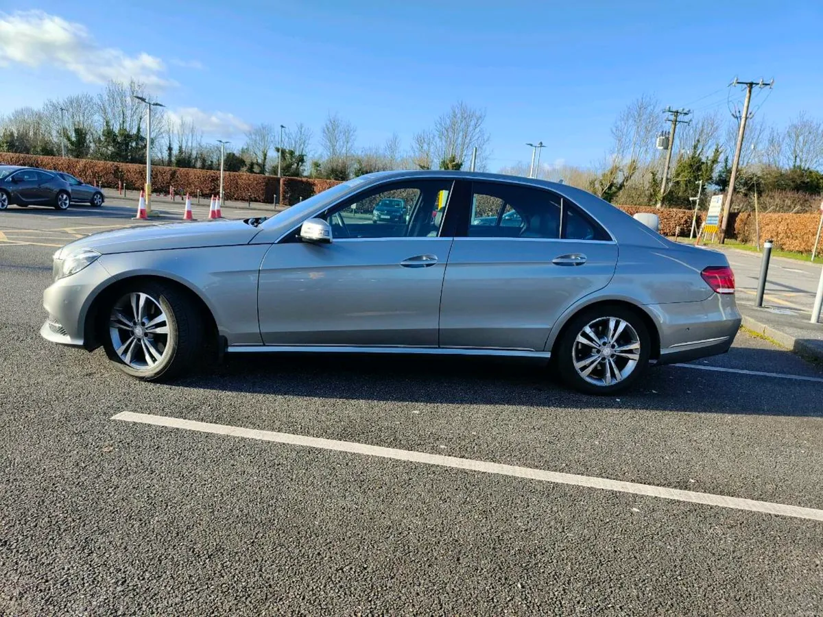 Mercedes Benz E300 Bluetec hybrid diesel for sale - Image 3