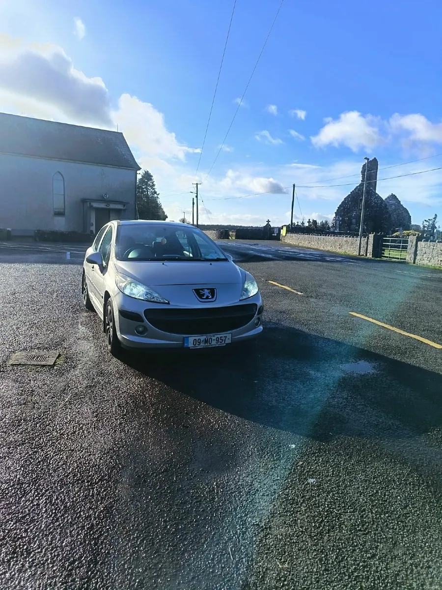 Peugeot 207 2009 - Image 1