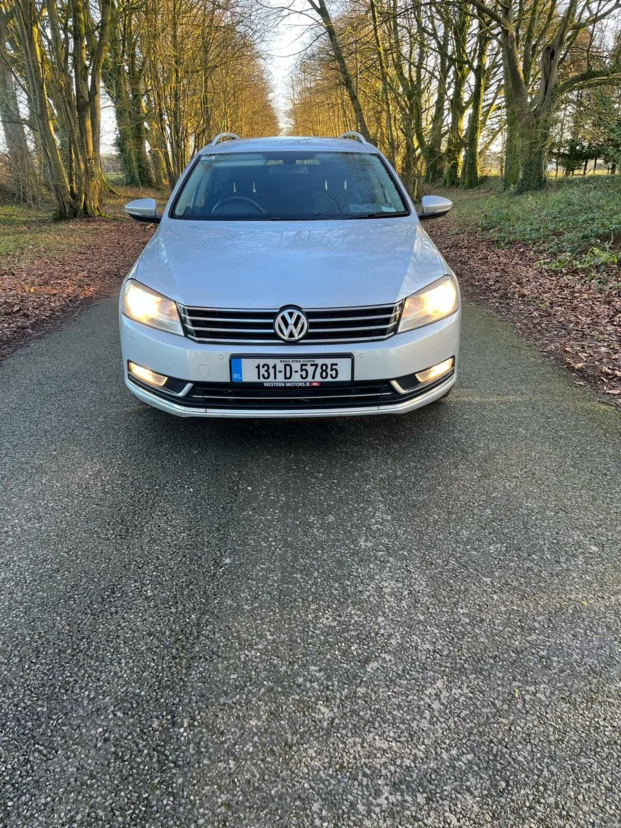 VOLKSWAGEN PASSAT ESTATE HIGHLINE - Image 2