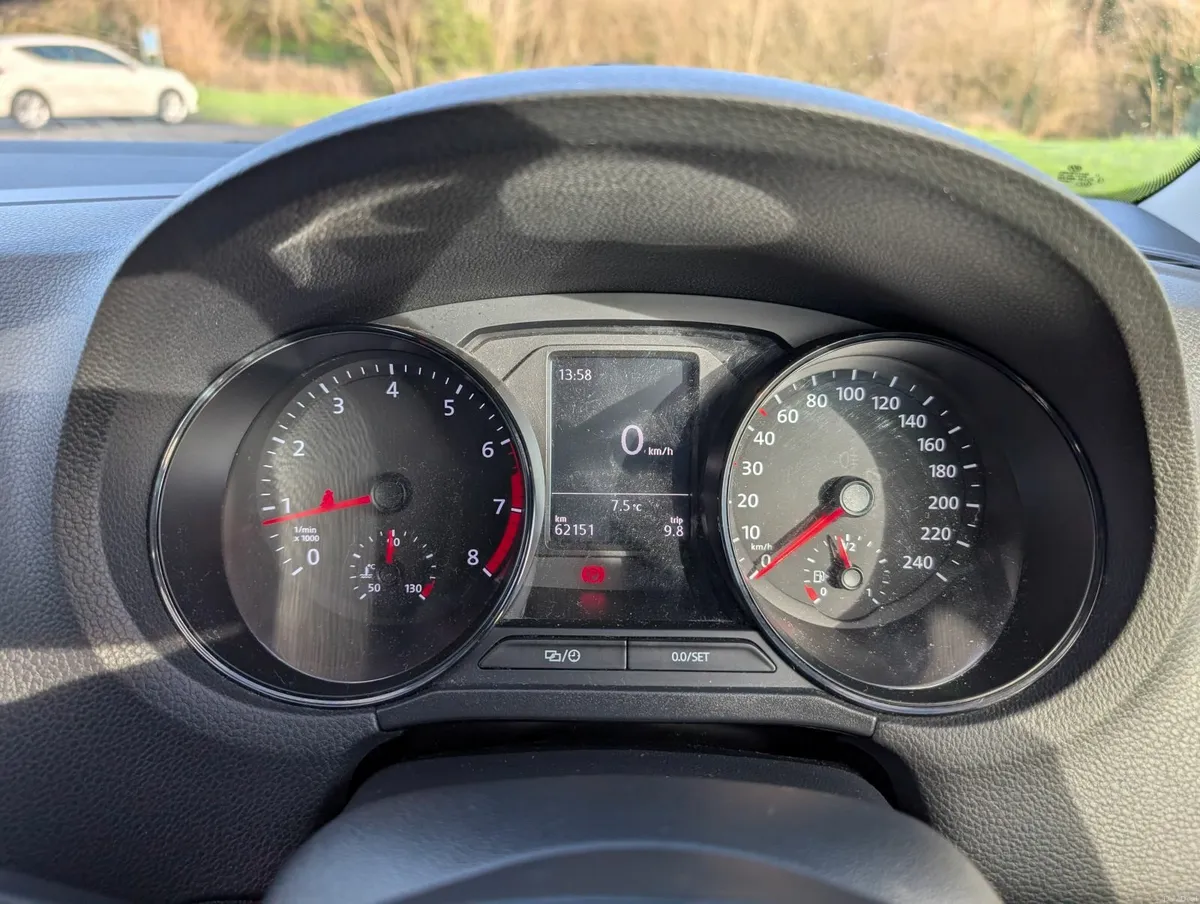 Volkswagen Polo 2017 1.0L - Image 4