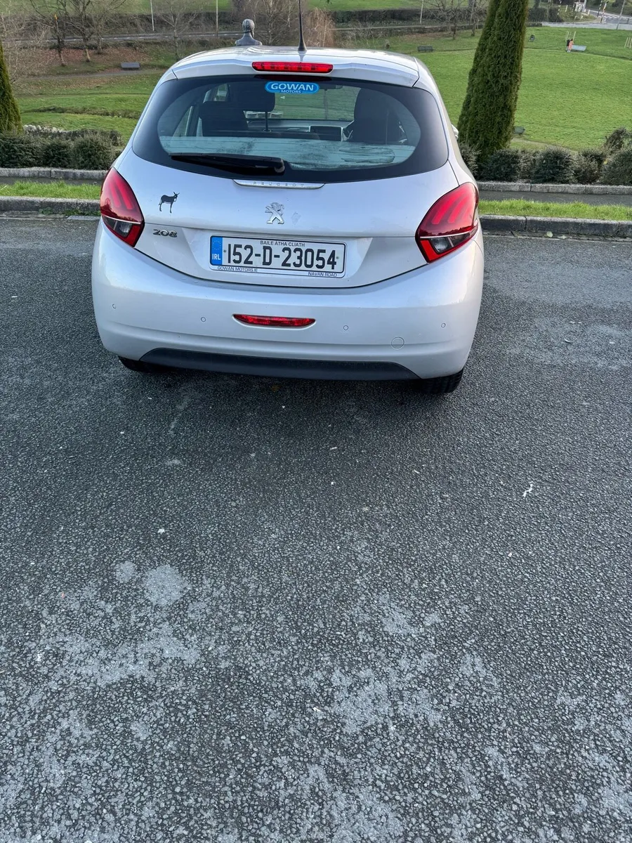 Peugeot 208 1 litre petrol - Image 3