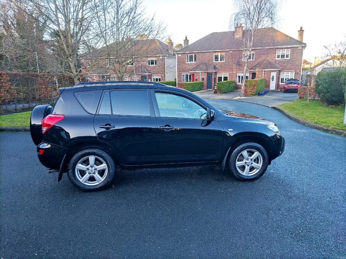 Toyota Rav4 2.0 Petrol 4x4 - Image 1
