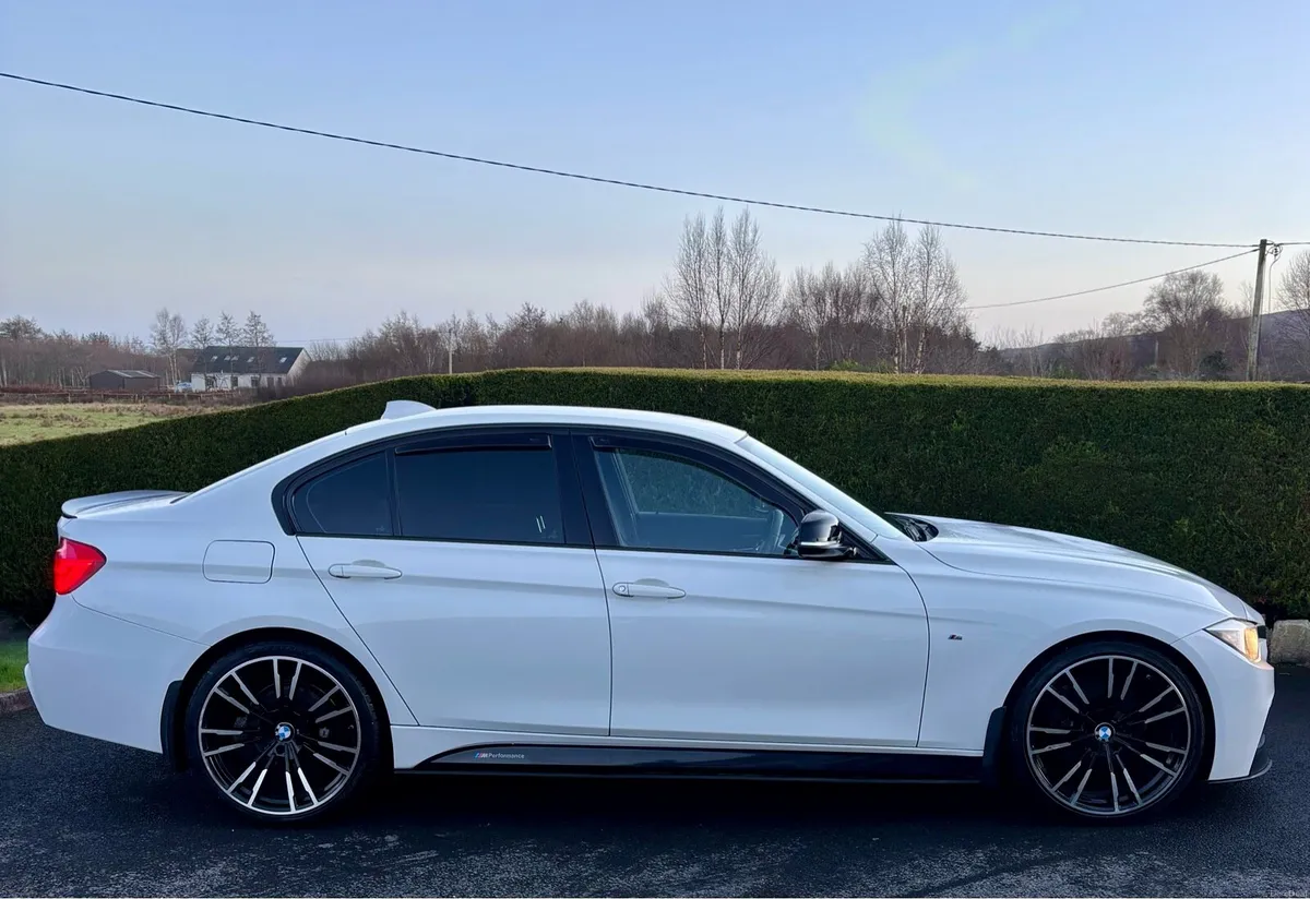 2015 BMW 320D M-SPORT M-PERFORMANCE - Image 3
