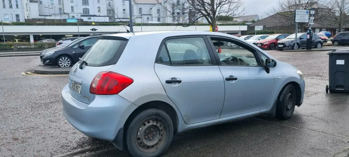 Toyota  Auris Terra Blue Diesel 1.4L - Image 4