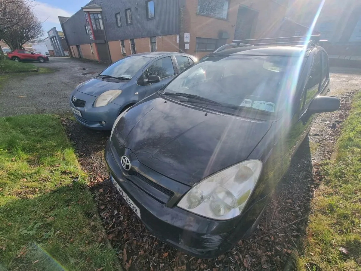 Toyota Yaris & Corolla Verso - Image 2