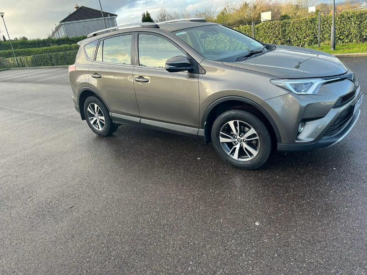 Top class Toyota RAV4 Luna Sport 2017 - Image 1