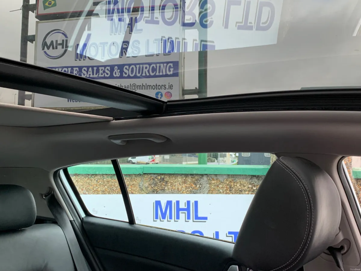 Kia Sportage 2016 pan roof 115kms - Image 2