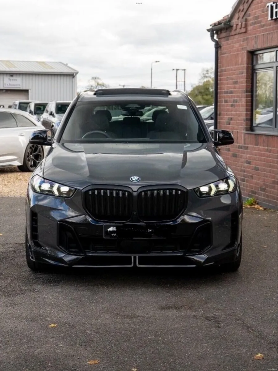 Bmw x5 50E 2024 Hugh spec . Pan roof - Image 1