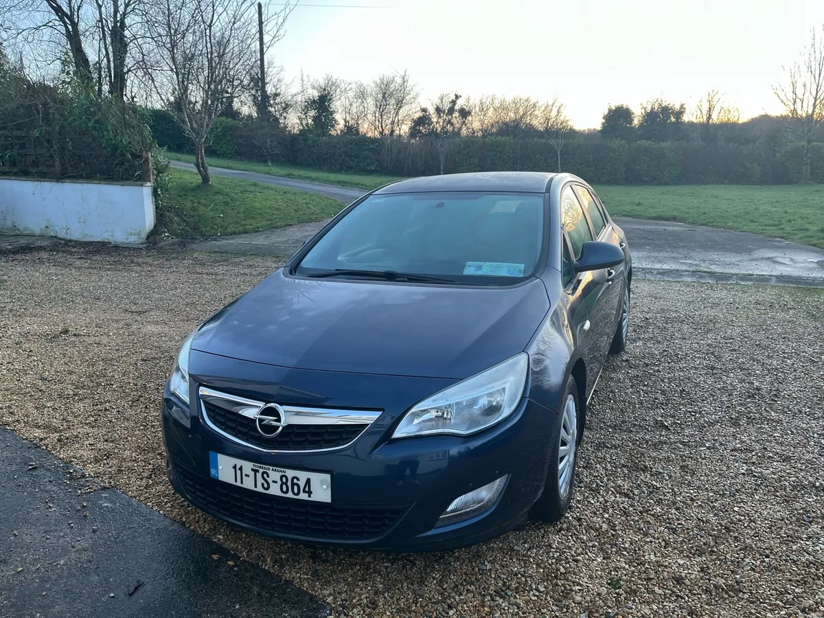 2011 Opel Astra 1.3 Manual Nct 06/26 tax 06/26 - Image 1