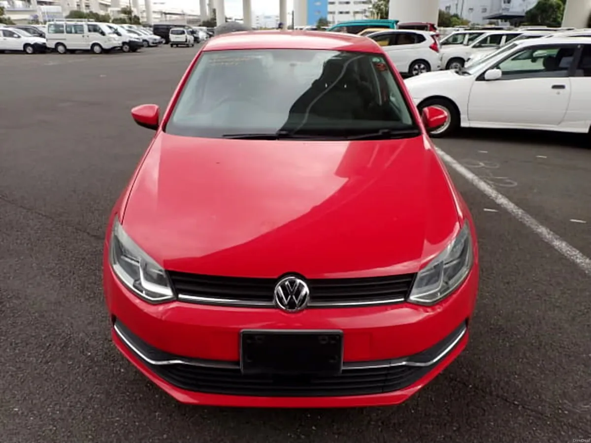 Volkswagen Polo 2015 - Image 2