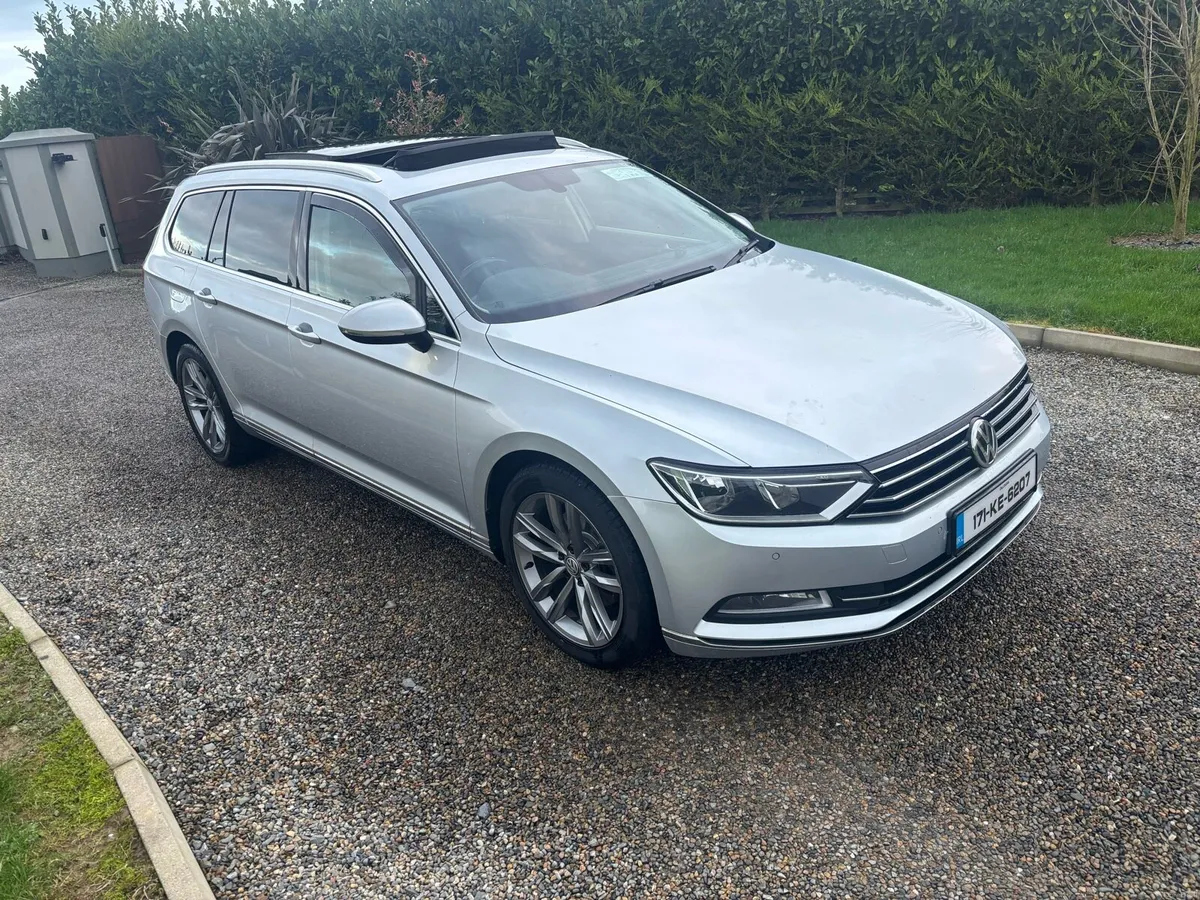 2017 VOLKSWAGEN PASSAT GT 1.6 DSG PANROOF - Image 1