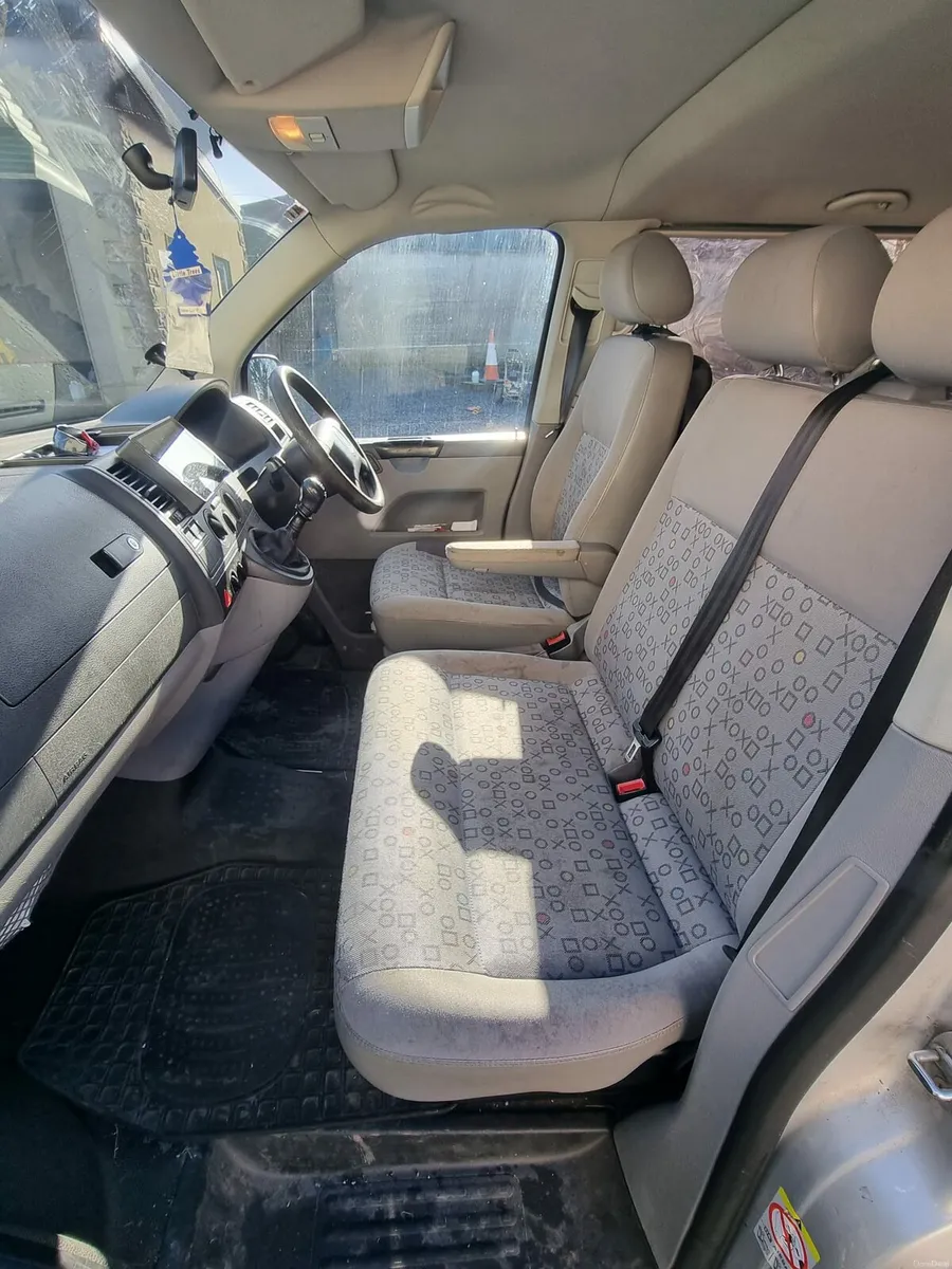 VW Transporter/Shuttle - Image 4
