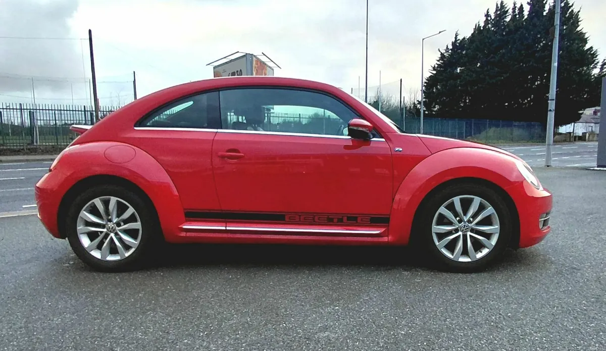 Volkswagen Beetle 2012 - Image 3