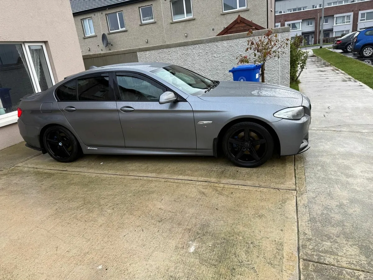 BMW 5-Series 2012    €6500 - Image 2