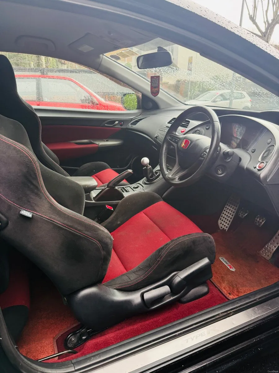 HONDA CIVIC TYPE R FN2 NCT 04/26 - Image 4