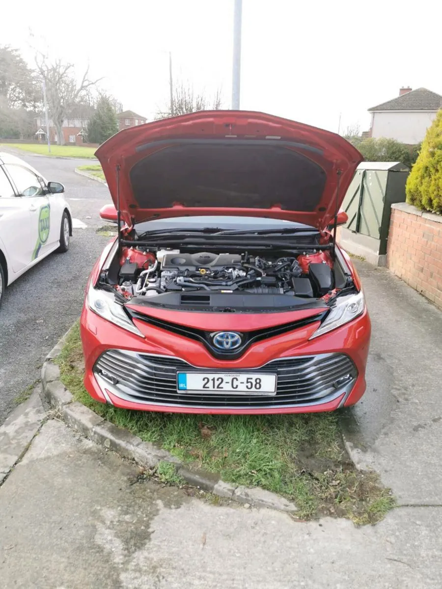 Toyota Camry 2021 HYBR G Leather 2.5L Facelift. - Image 3