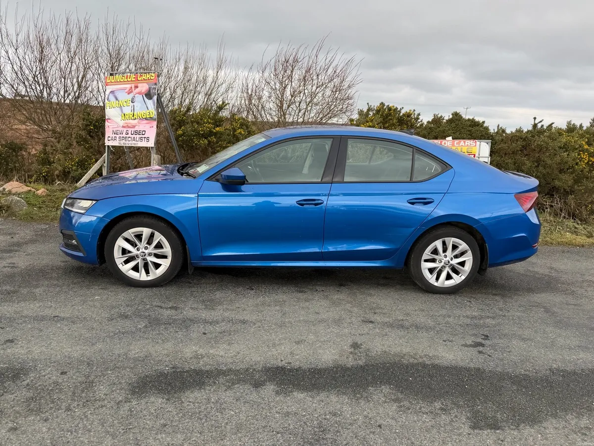 211 Skoda Octavia petrol - Image 2