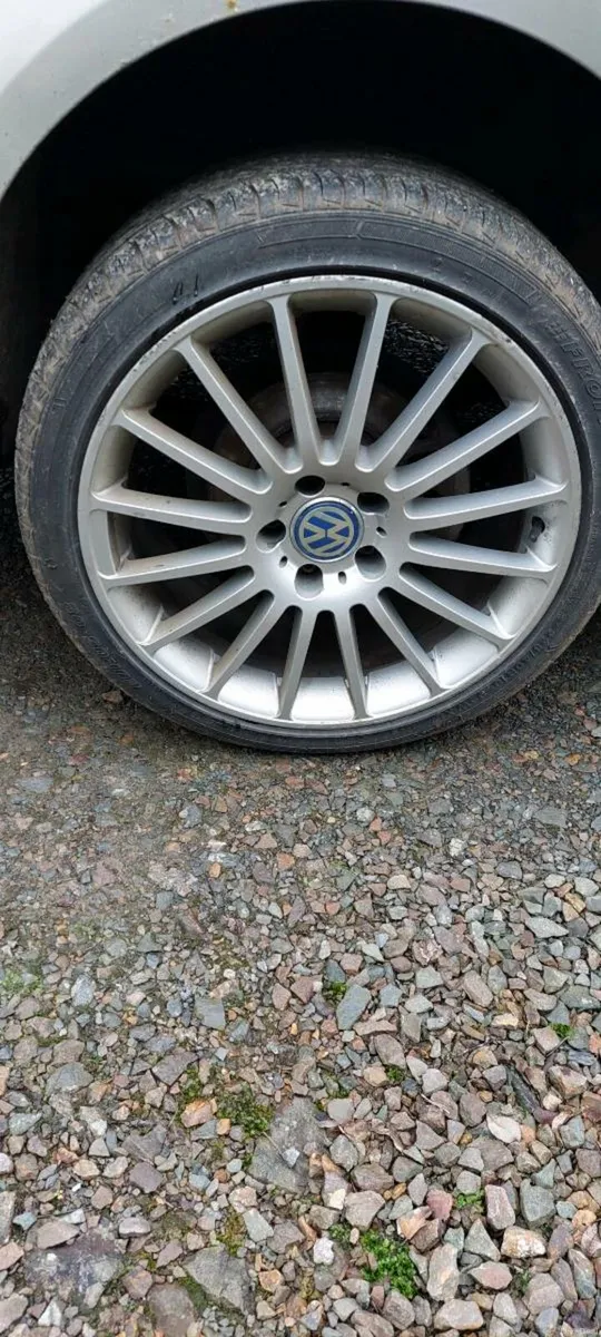 4 alloy wheels - Image 2