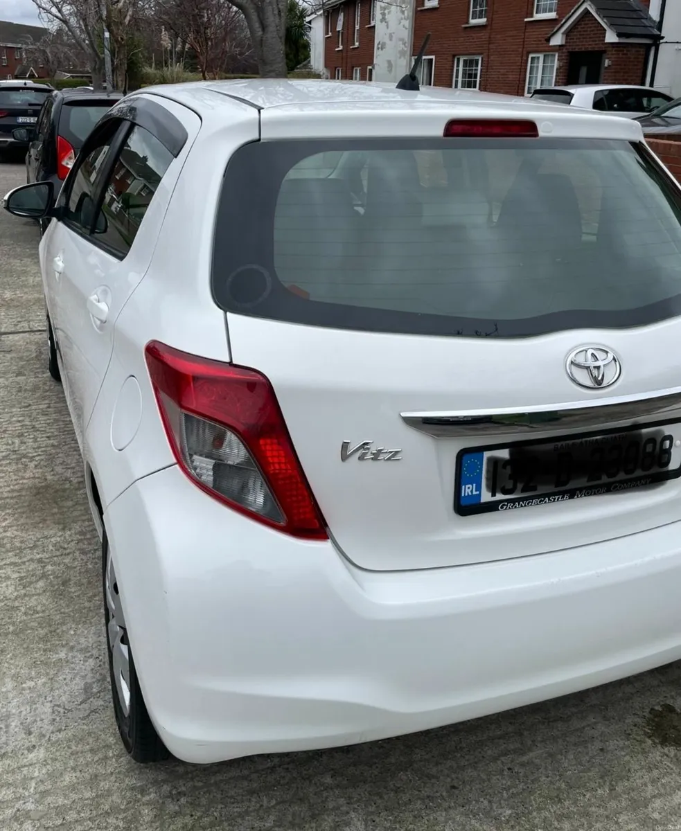 Toyota Vitz 2013 - Image 3