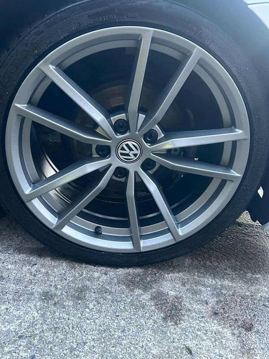 Volkswagen Golf 1.2 r line spec with sunroof - Image 4