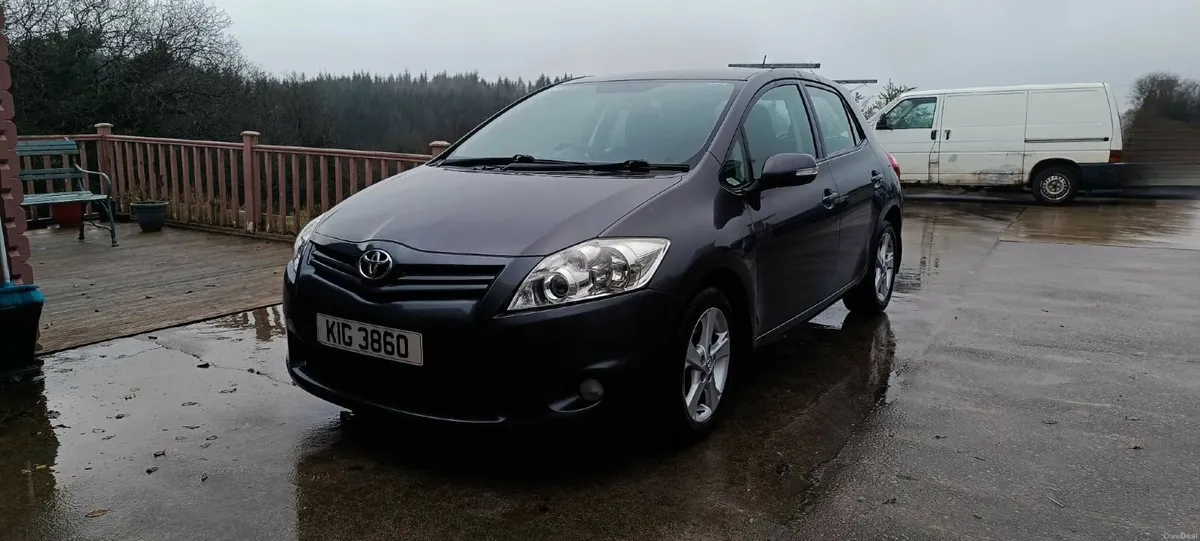 Toyota Auris 2011 - Image 3
