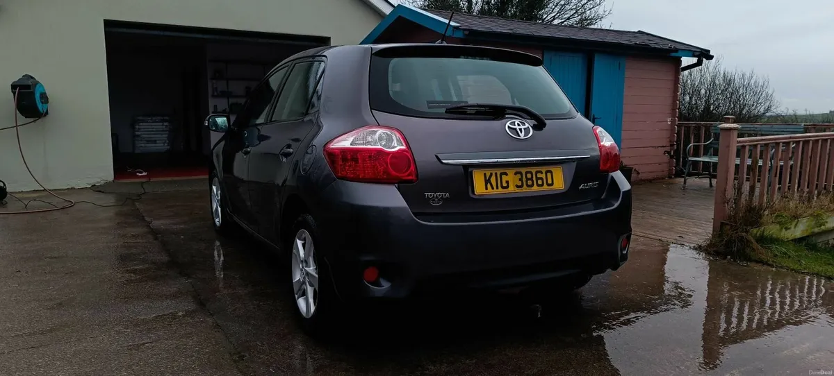 Toyota Auris 2011 - Image 4